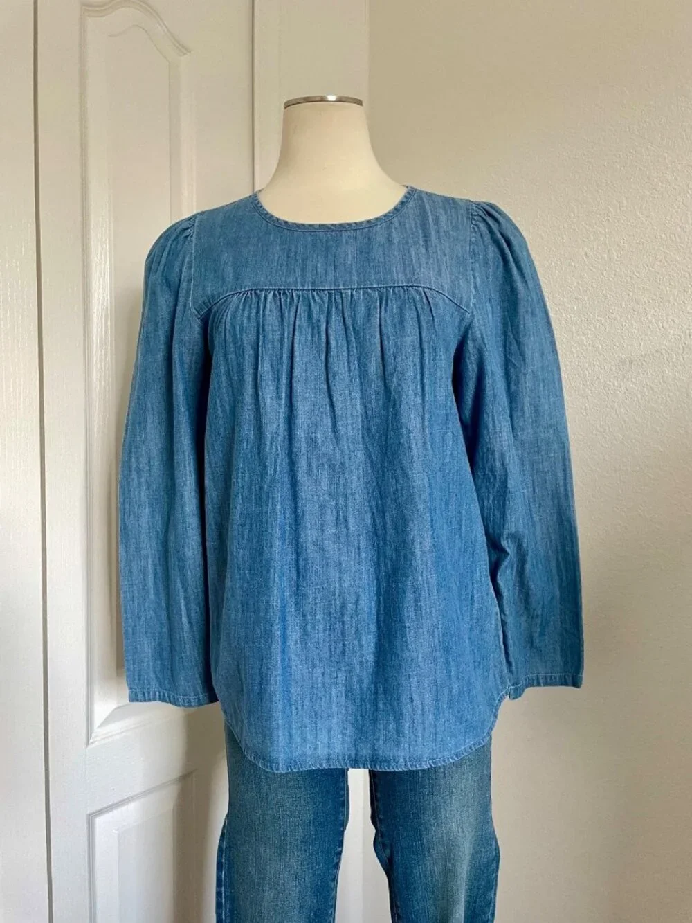 NWT J. Crew Cottage Chambray Puff-Sleeve Top Size Small